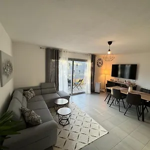https://cosy-appart-au-pied-du-mtro-et-commerces.midi-pyreneeshotels.com